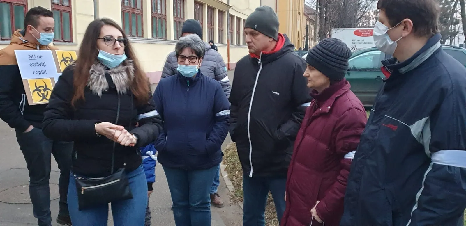 ARADCU 00 PROTEST LICEUL GERMAN DUM26IAN 13