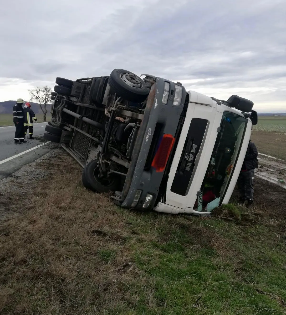 ARADCU 00 CAMION ISU ARAD MI05FEB