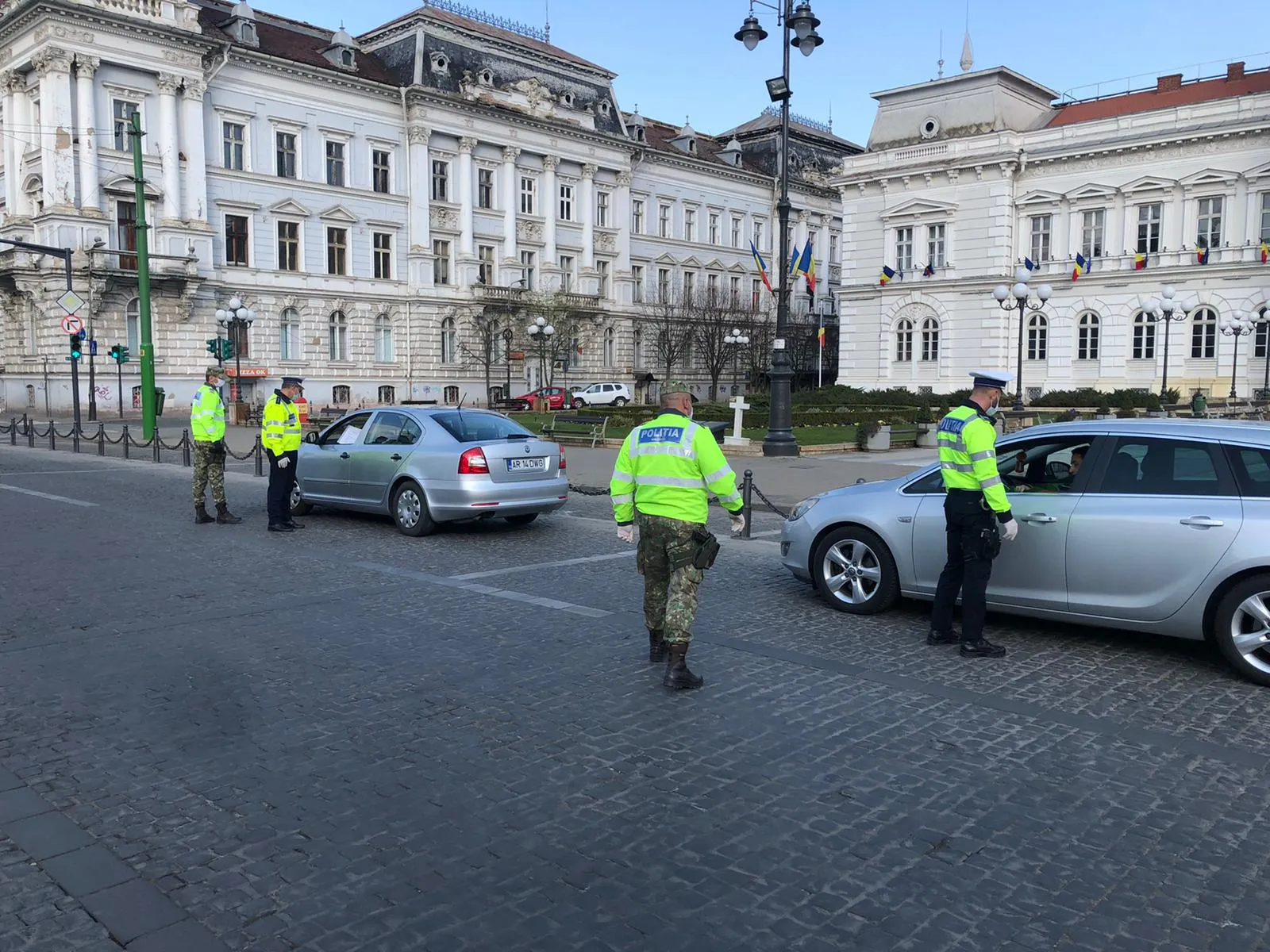 ARADCU 00 POLITIA ARAD SA28MART (2)