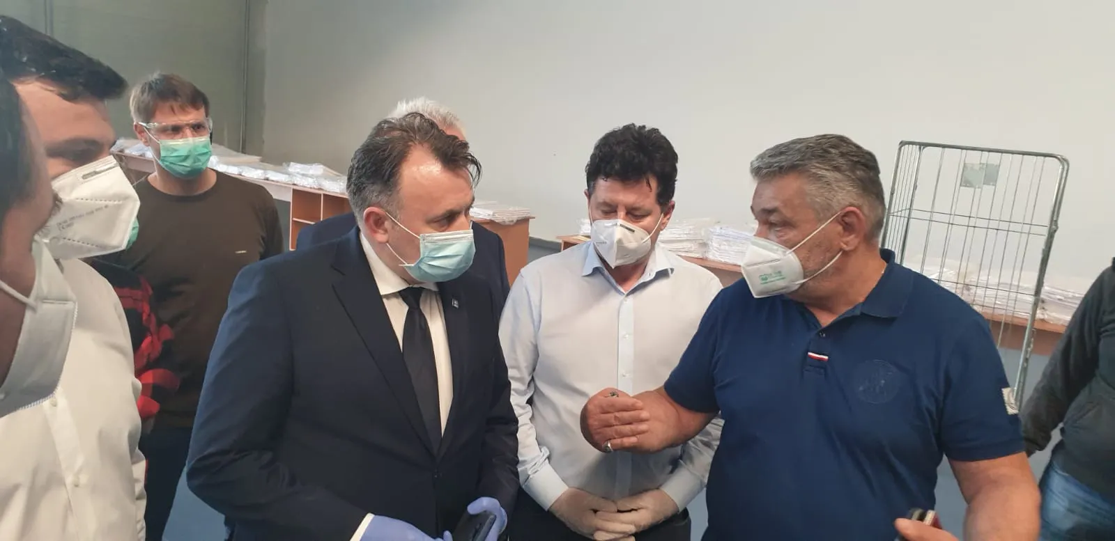 ARADCU 00 MINISTRU SANATATII NELU TATARU ARAD COMPLET JOI23APR (26)