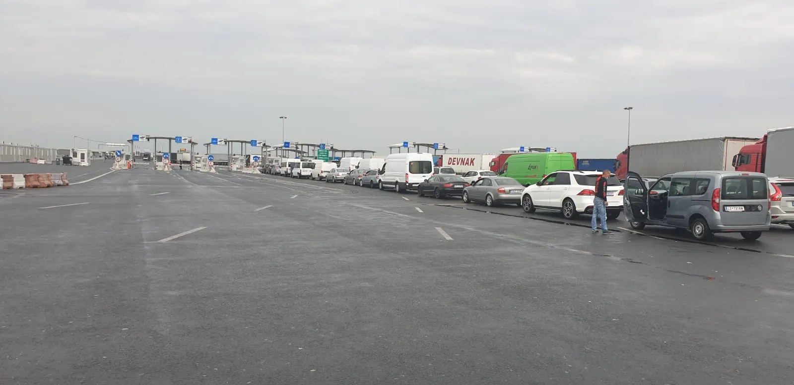 ARADCU 00 FRONTIERA NADLAC DUM17MAI (2)