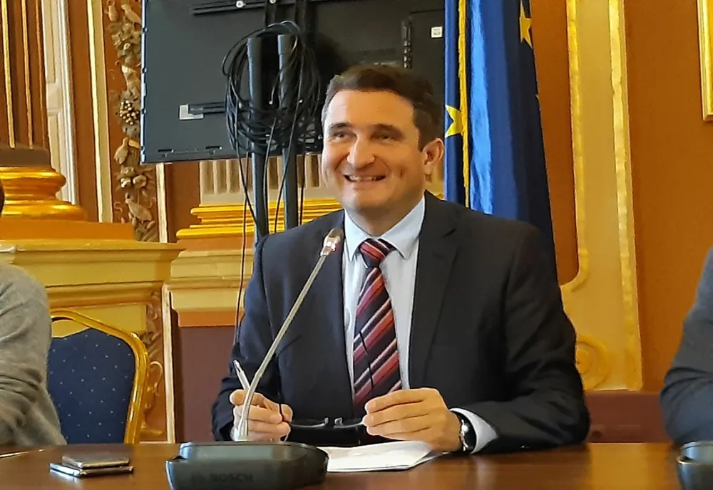 Luptă strânsă între  Călin Bibarț și  Adrian Wiener pentru primăria Aradului