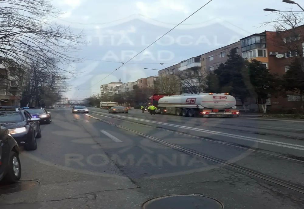 Cu autotrenul prin oraș: șoferi sancționați pentru că au circulat prin locuri pe unde nu au voie