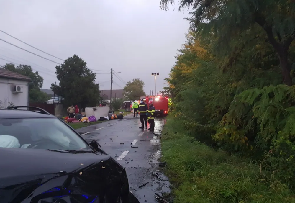 Plan roșu activat în Arad după un accident rutier. Cinci răniți