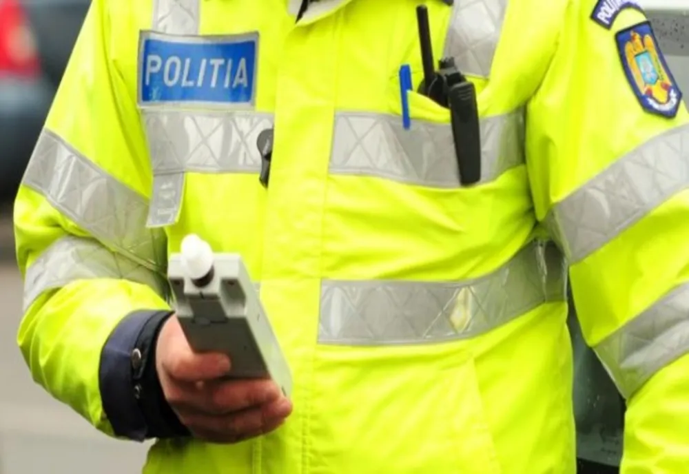A ajuns cu mașina într-un gard! Arădeancă, prinsă sub influența alcoolului la volan, în Sângeorz Băi