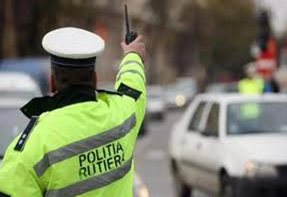 Taximetrist prins drogat la volan, în județul Arad