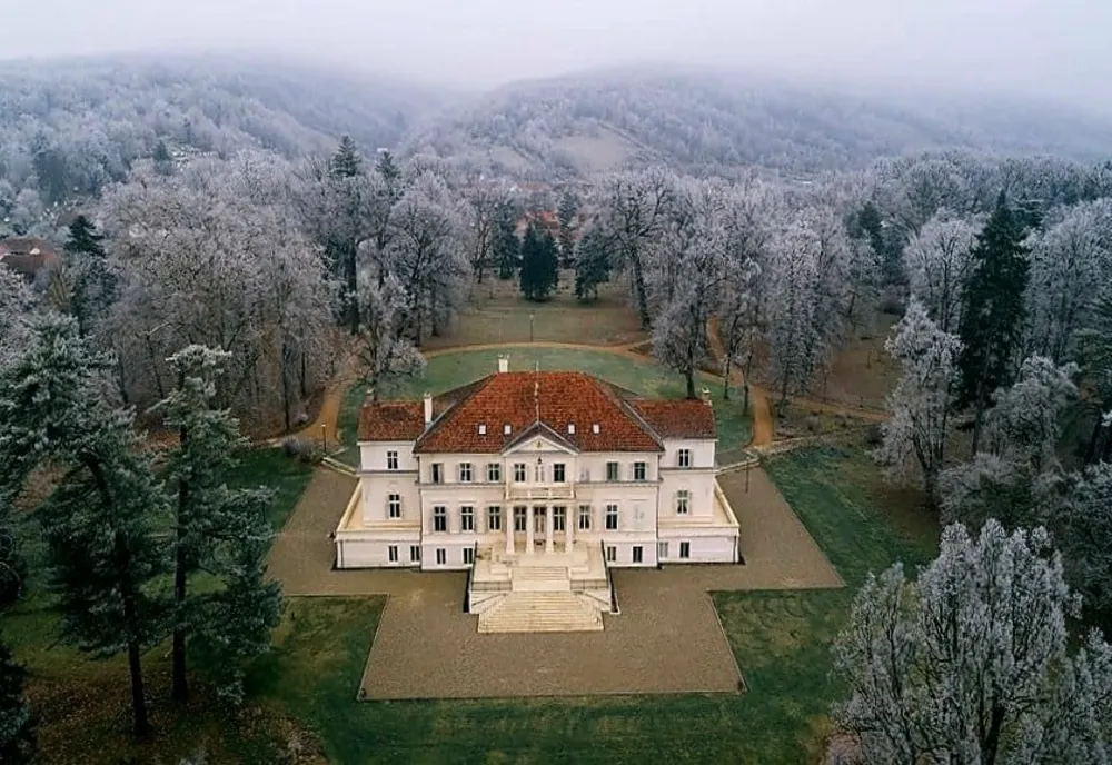 Domeniul Regal Săvârșin poate fi vizitat în martie și aprilie