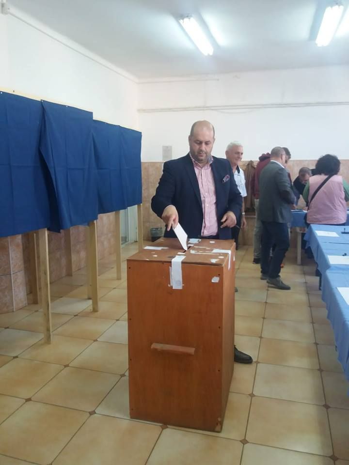 ARADCU 00 DEPUTAT DOREL CAPRAR PRESEDINTE PSD LU08OCT