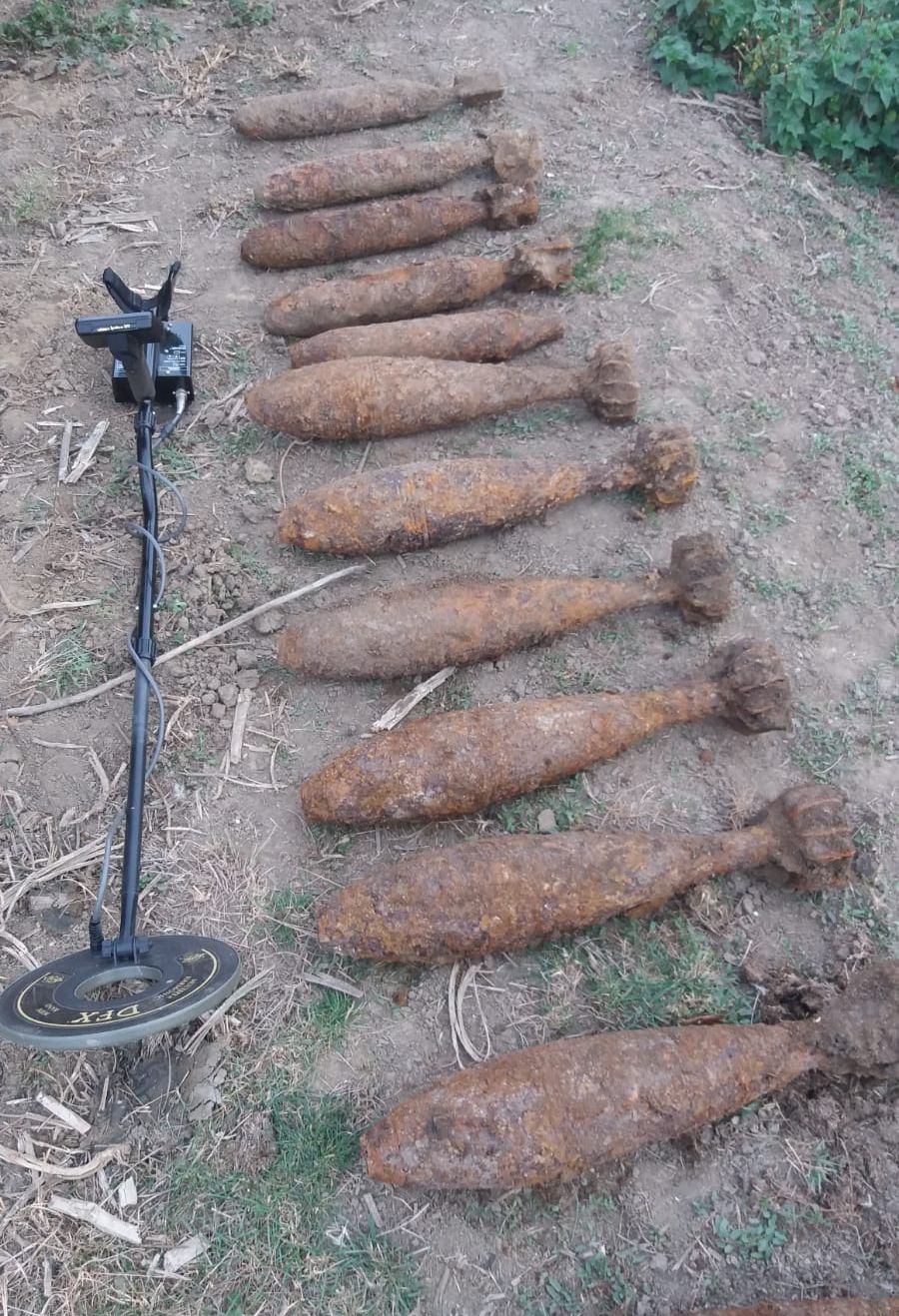 ARADCU 00 BOMBE ISU ARAD SA03NOV 3