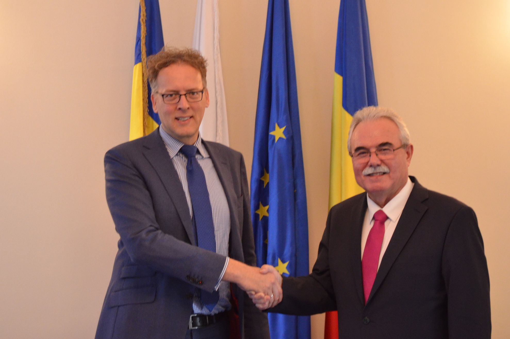 ARADCU 00 GHEORGHE SECULICI OLANDA MI14NOV