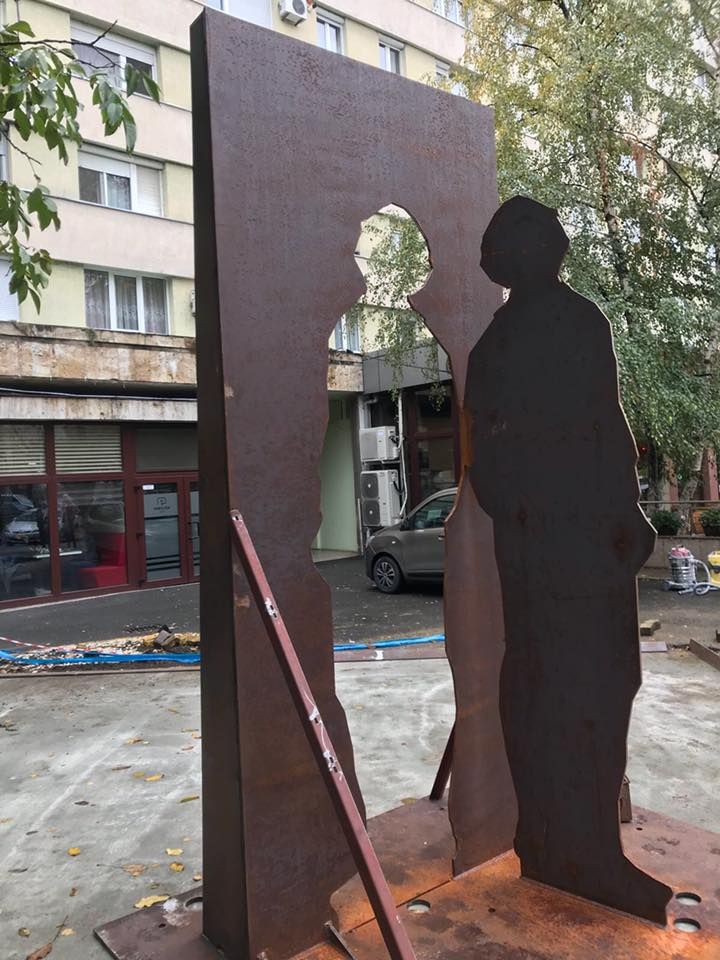 ARADCU 00 MONUMENT MAREA UNIRE PRIMAR GHEORGHE FALCA LU19NOV