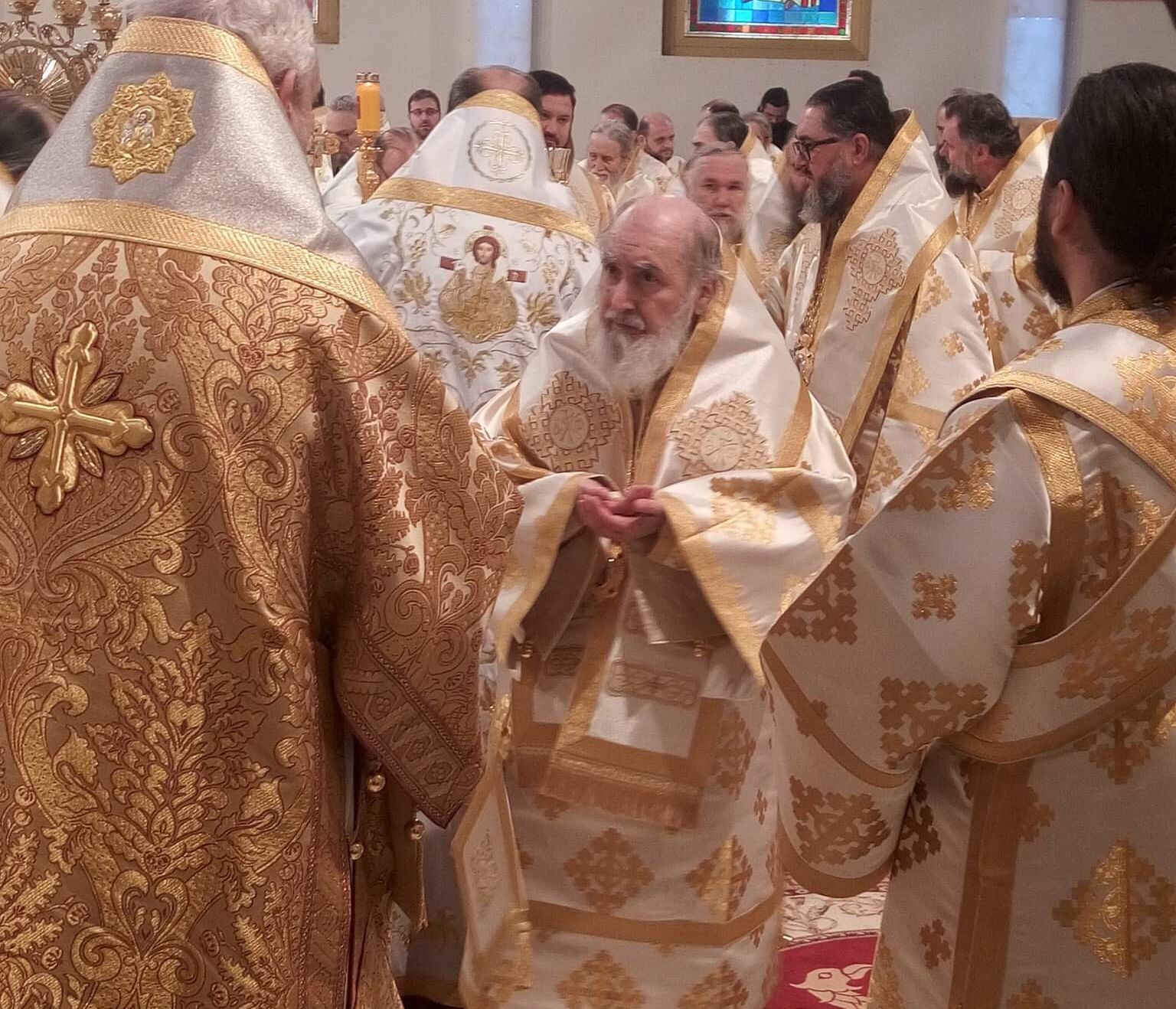 ARADCU 00 TIMOTEI ARHIEPISCOP CATEDRALA LU26NOV 5