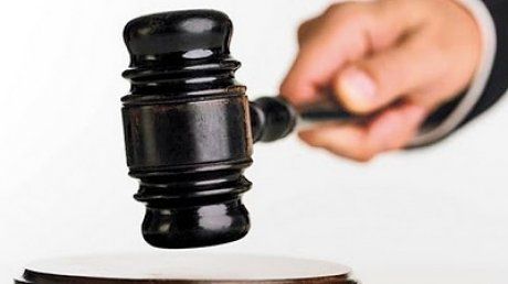 8611247064996__judecator_ciocan_justitie_34105100-1