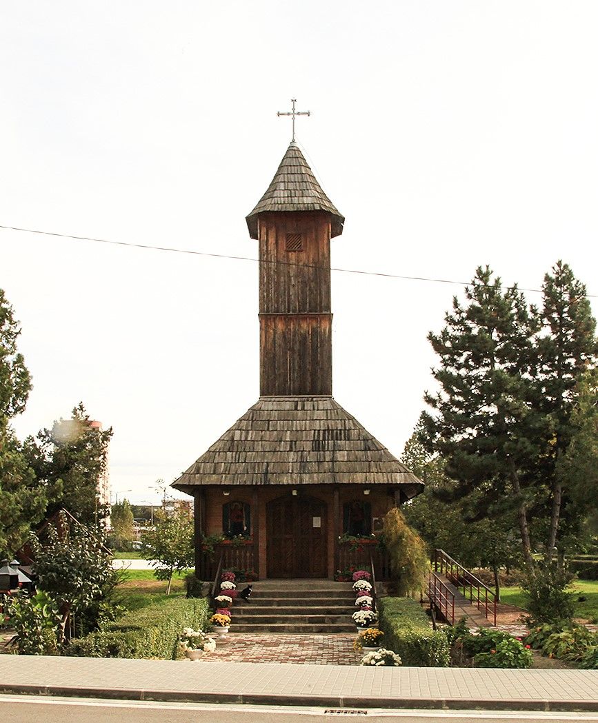 ARADCU 00 BISERICI LEMN EPISCOP VICAR EMILIAN CRISANUL CONSILIUL JUDETEAN ARAD LU10DEC (2)