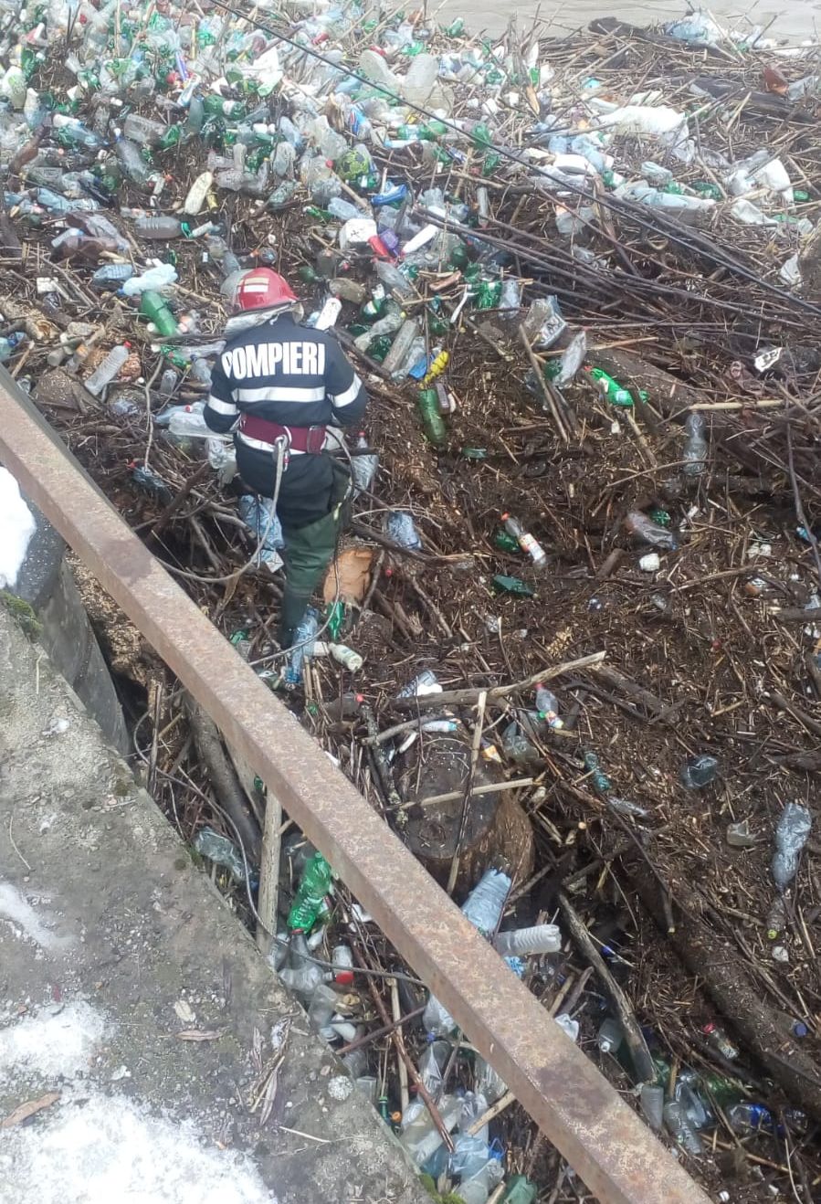 ARADCU 00 ISU ARAD MA25DEC (1)