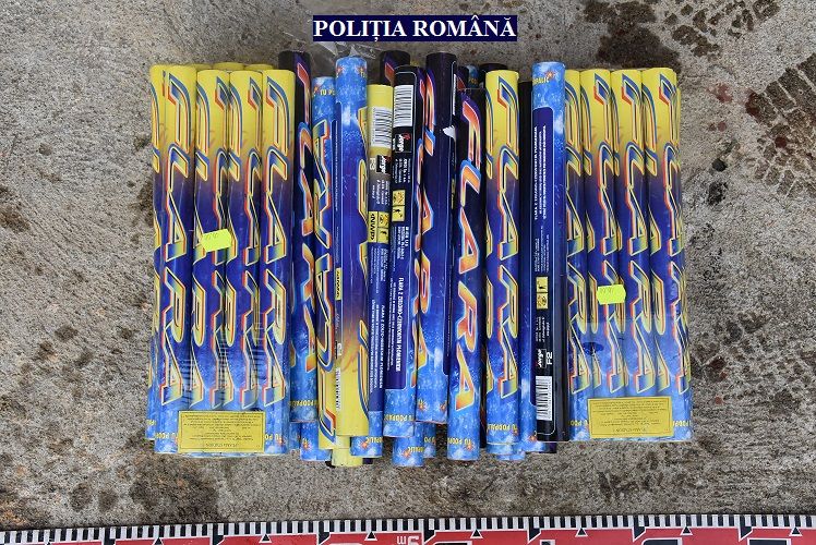 ARADCU 00 MATERIALE PIROTEHNICE PETARDE POLITIA ARAD VI28DEC (2)