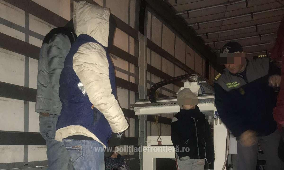 ARADCU 00 MIGRANTI FRONTIERA JOI06DEC 2