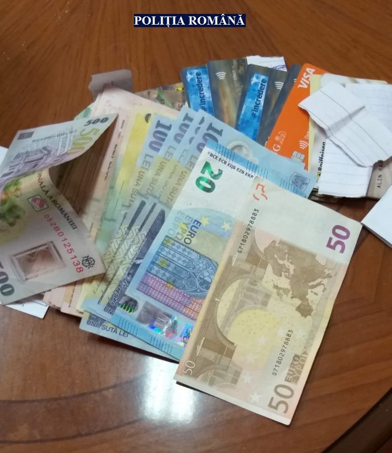 ARADCU 00 BANI CAMATA POLITIA ARAD MI23IAN