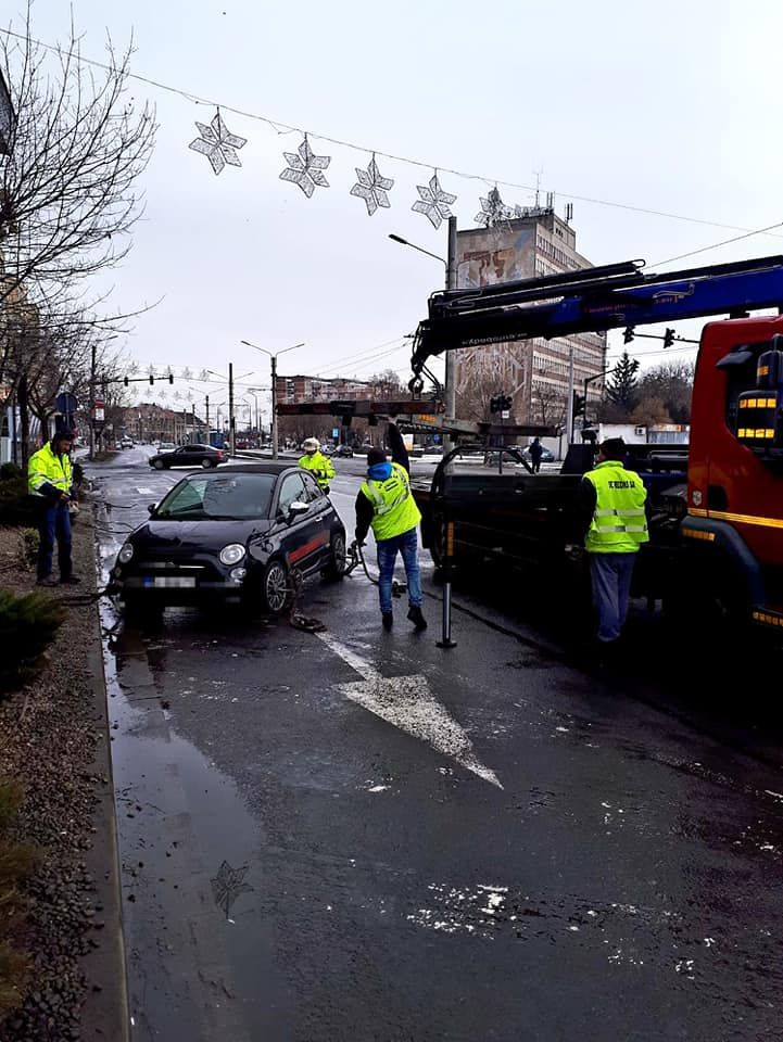 ARADCU 00 MASINA POLITIA LOCALA MI16IAN 2