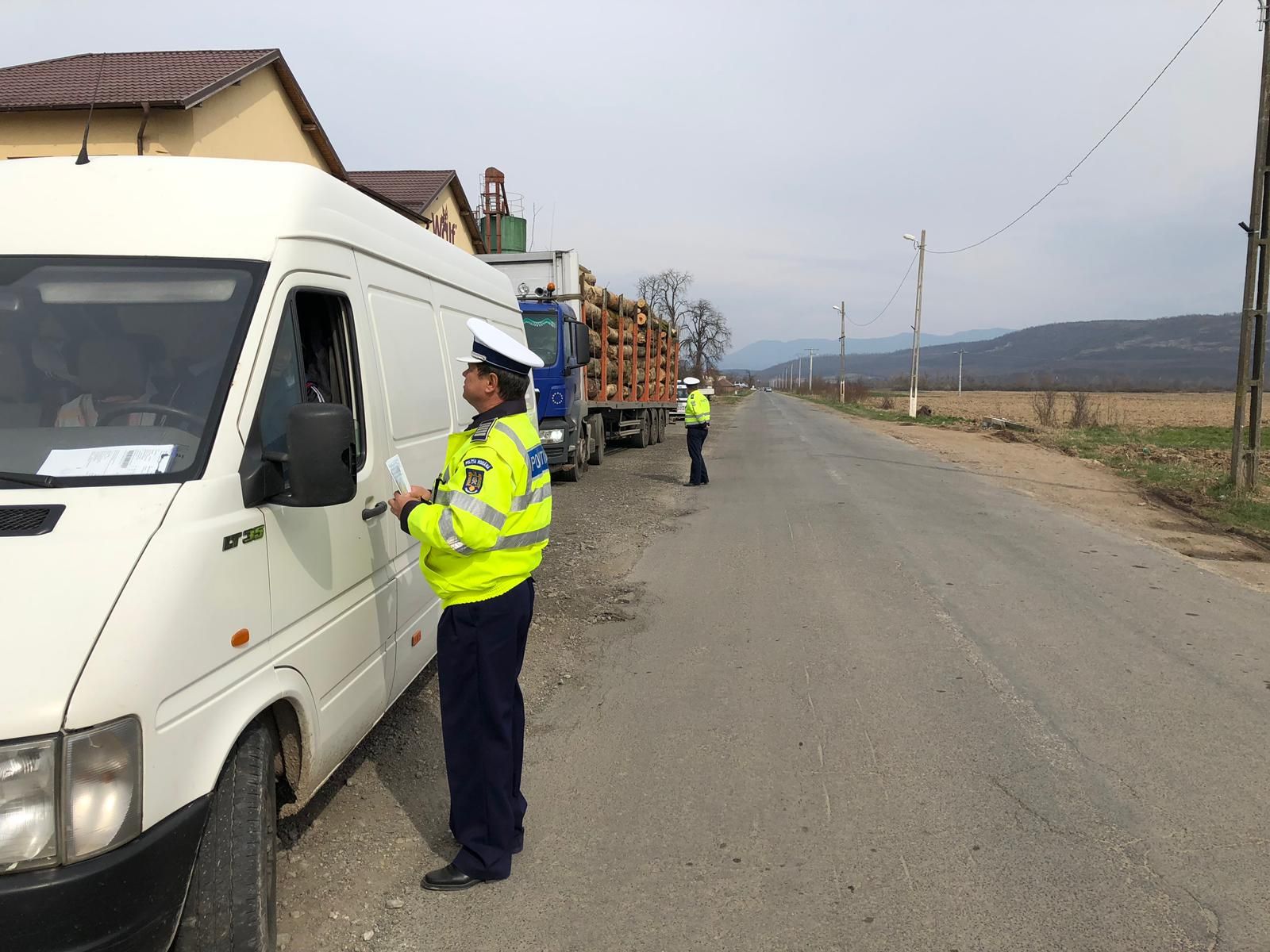 ARADCU 00 POLITIA ARAD JOI14MART