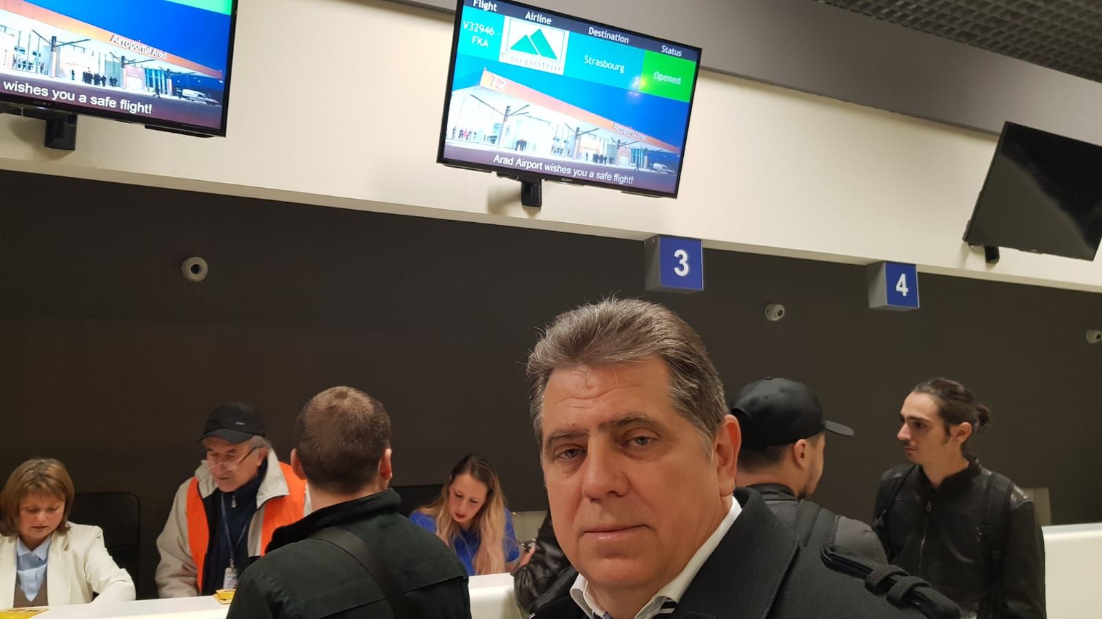 ARADCU 00 PROTEST APTE AEROPORT MI27MART (29)