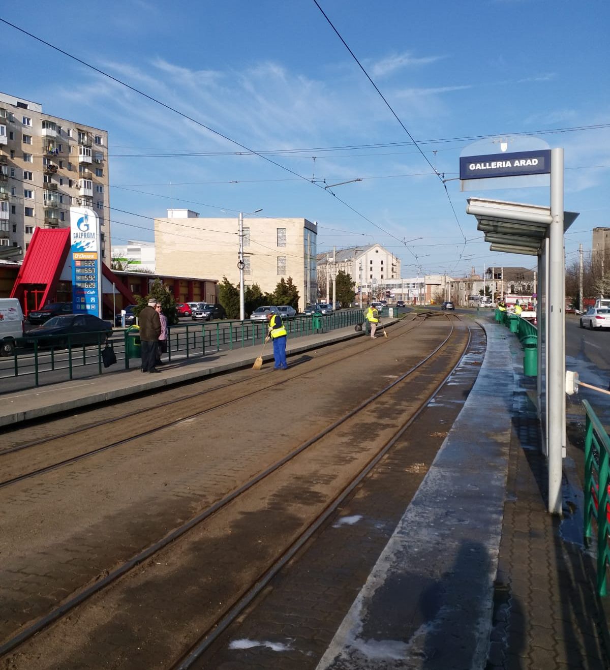 ARADCU 00 STATII TRAMVAI CURATENIE PRIMARIA ARAD MA19MART (1)