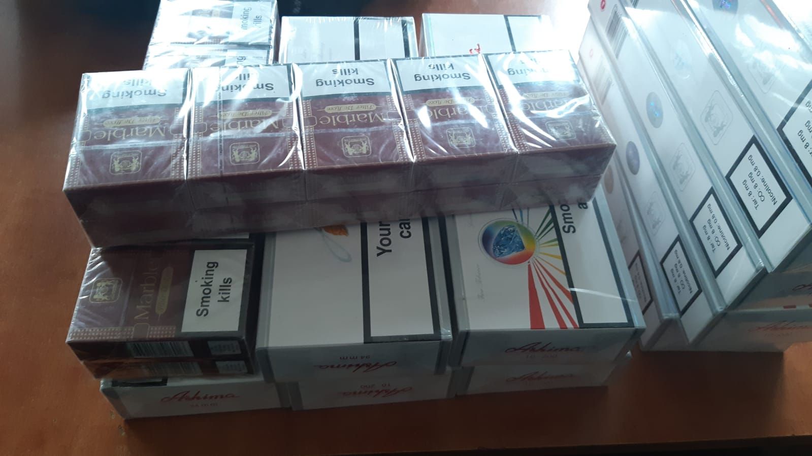 ARADCU 00 TIGARI CONTRABANDA JANDARMI ARAD MI13MART