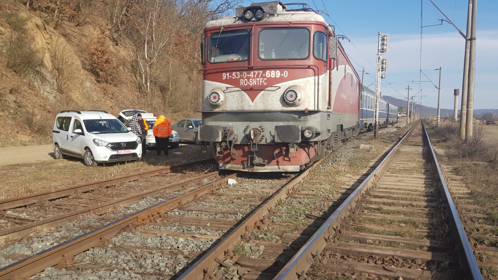 ARADCU 00 TREN BLOCAT SAVARSIN SA02MART 10