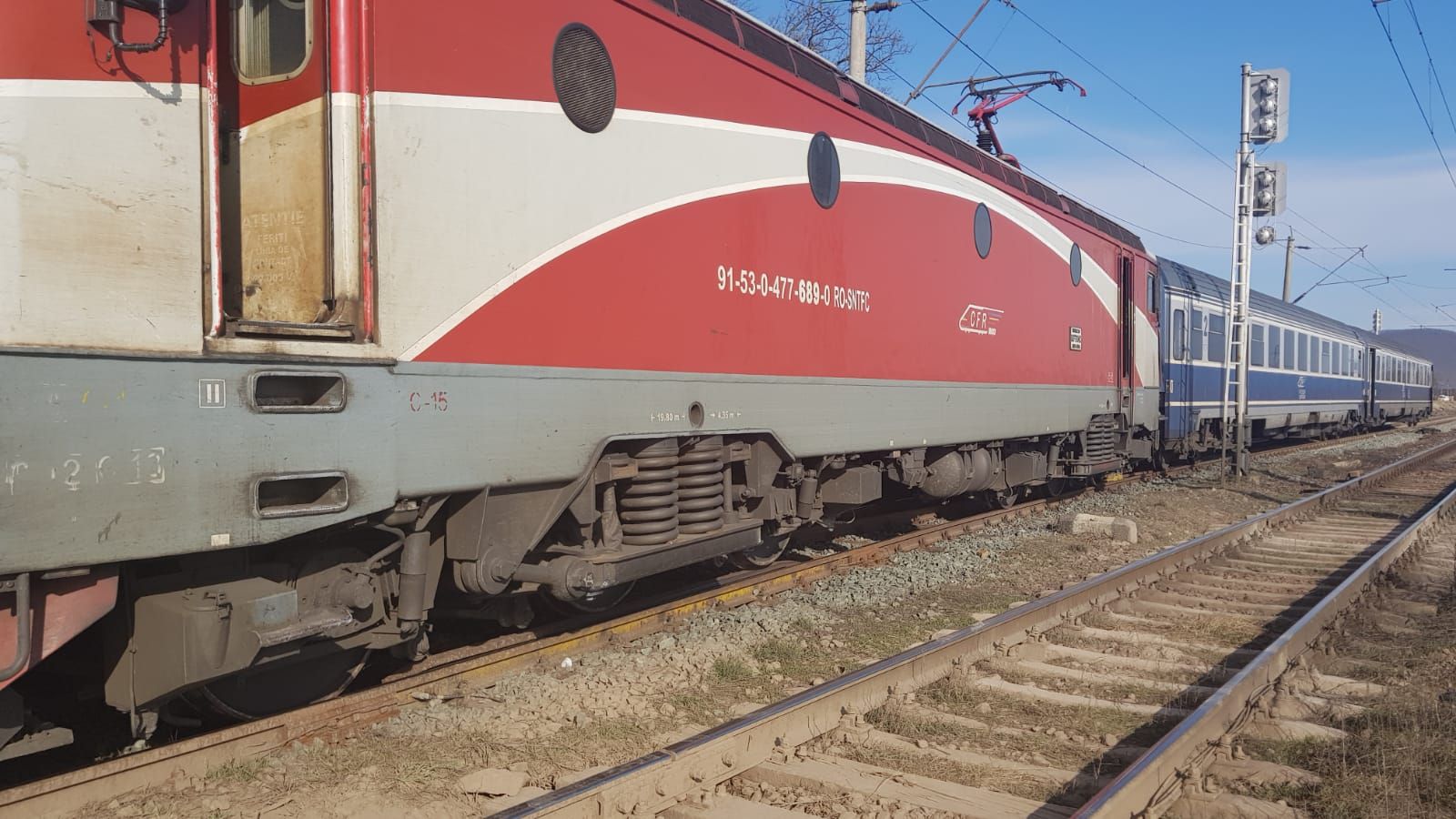 ARADCU 00 TREN BLOCAT SAVARSIN SA02MART 8