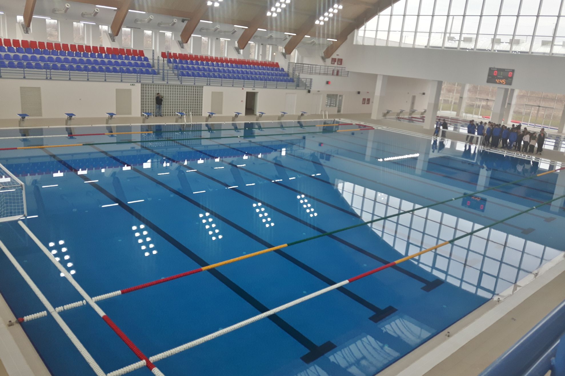 ARADCU 00 VICEPREMIER DANIEL SUCIU DOREL CAPRAR MIHAI FIFOR BAZIN POLO COMPLEX JOI07MART (26)