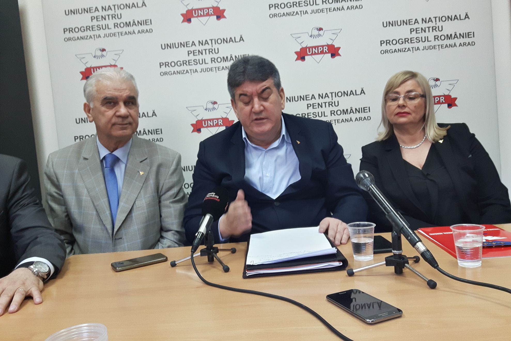 ARADCU 00 UNPR GABRIEL OPREA ANGHEL IORDANESCU JOI18APR (5)