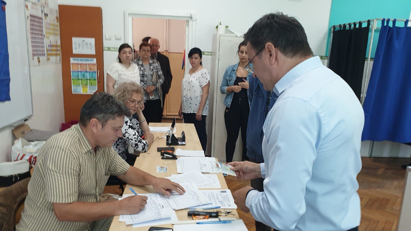 ARADCU 00 ALEGERI VOTARE DUM26MAI (13)