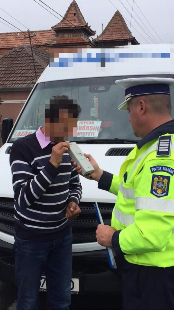 ARADCU 00 POLITI ARAD DUM12MAI (1)