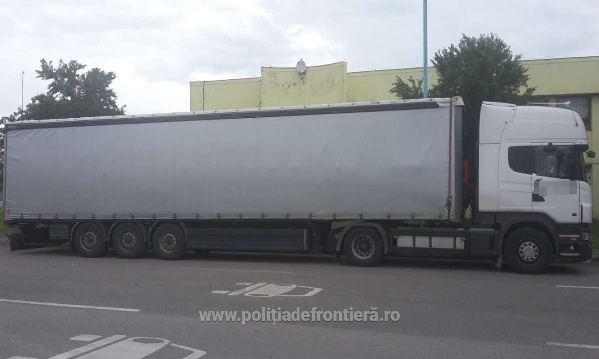 ARADCU 00 SEMIREMORCA TIR POLITIA DE FRONTIERA ARAD MI22MAI