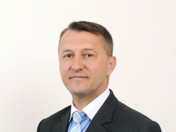 ARADCU 00 CORNEL POPA PRIMAR HASMAS CJ ARAD MI19IUN