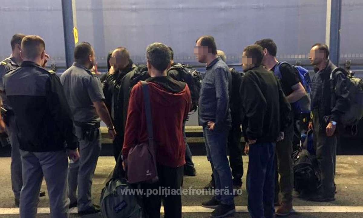 ARADCU 00 MIGRANTI POLITIA DE FRONTIERA ARAD JOI13IUN 2