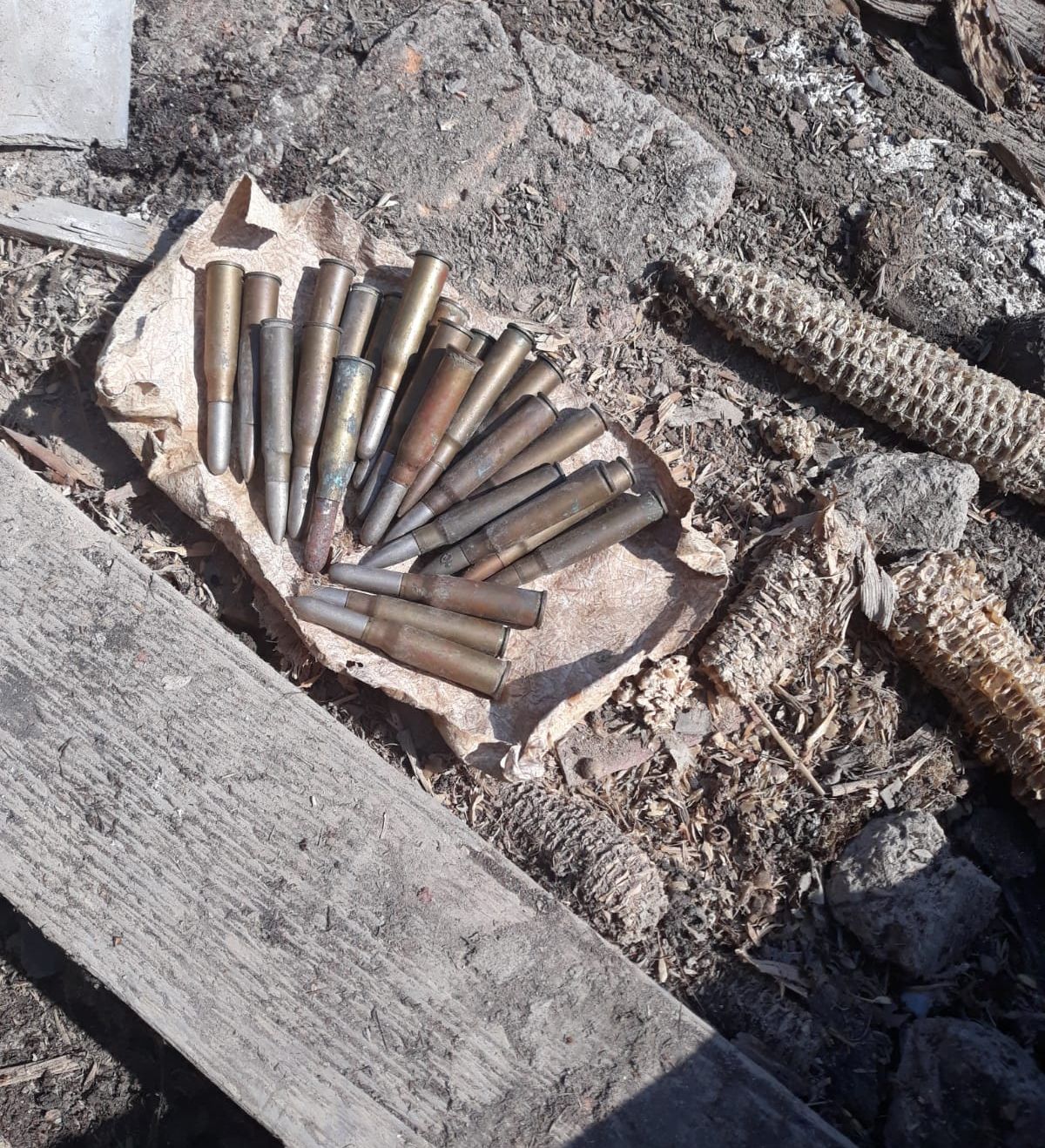 ARADCU 00 MUNITIE GLOANTE ISU ARAD VI13IUN (1)