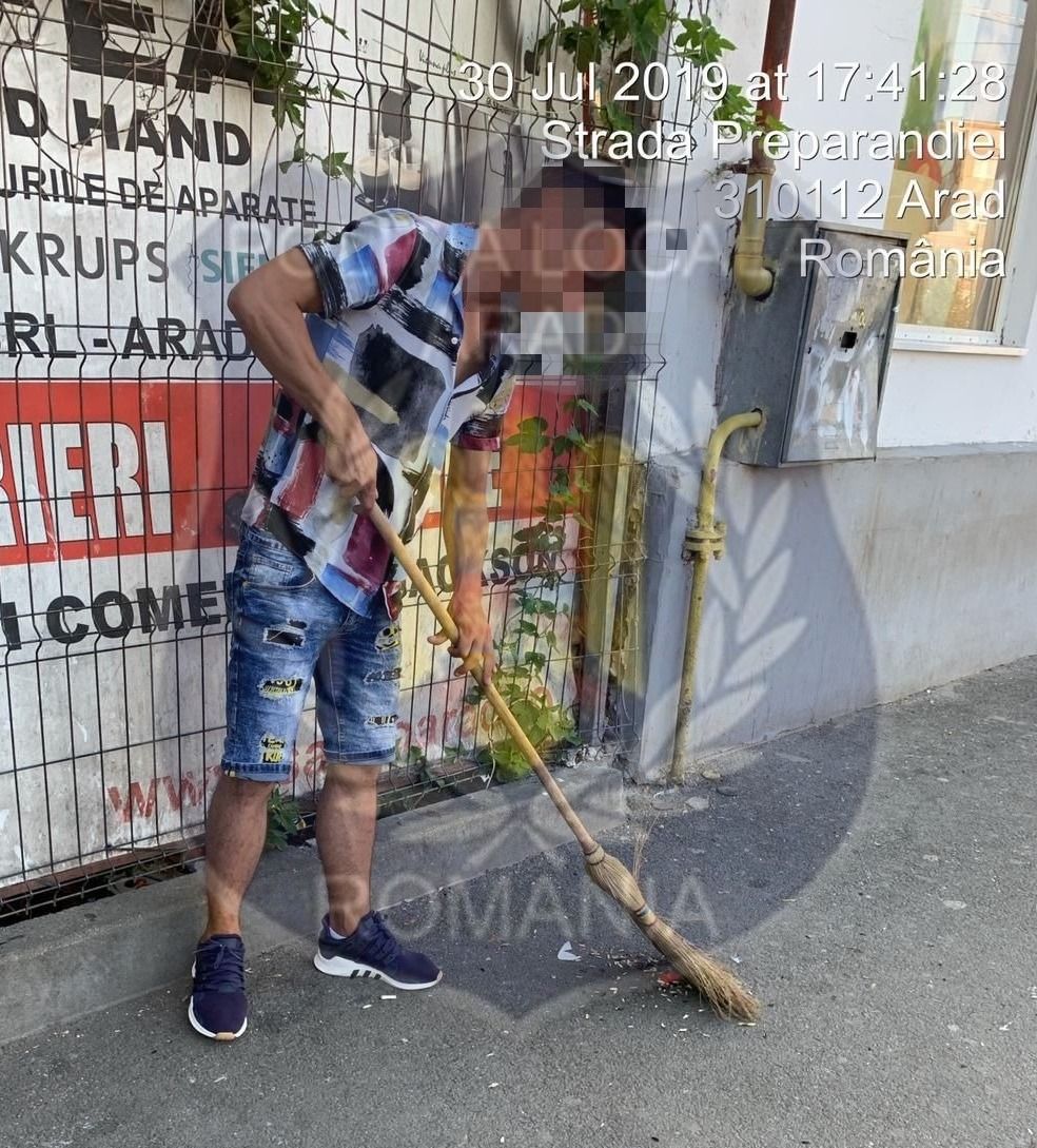 ARADCU 00 COJI SEMINTE POLITIA LOCALA ARAD MI31IUL