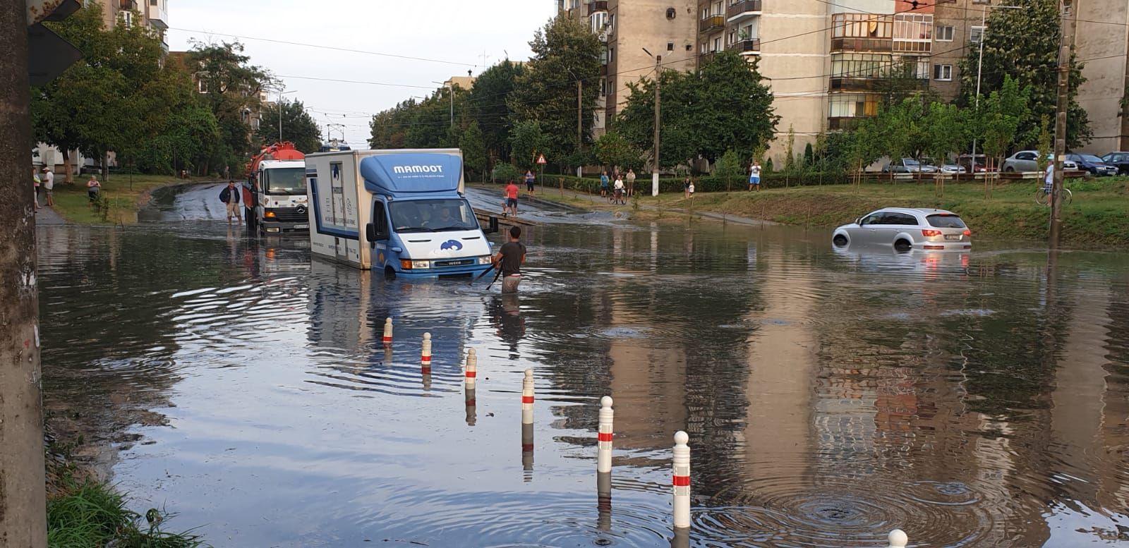 ARADCU 00 PLOAIE INUNDATII ARAD VI23AUG (32)