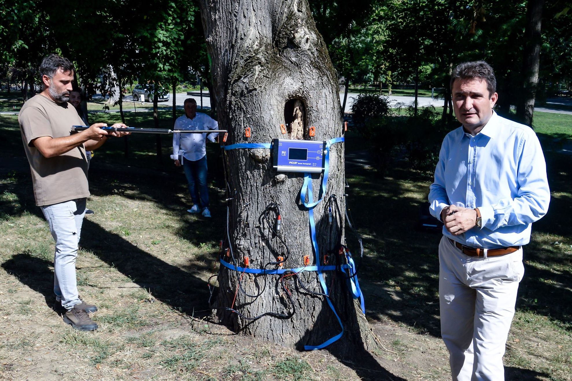 ARADCU 00 TOMOGRAF COPACI CALIN BIBART PRIMARIA MUNICIPIULUI ARAD MA12AUG (2)