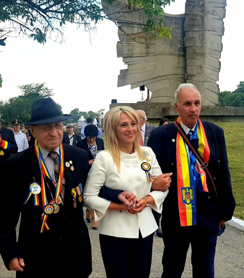 ARADCU 00 PAULIS FLORENTINA HORGEA PREFECTURA ARAD MA10SEPT 2