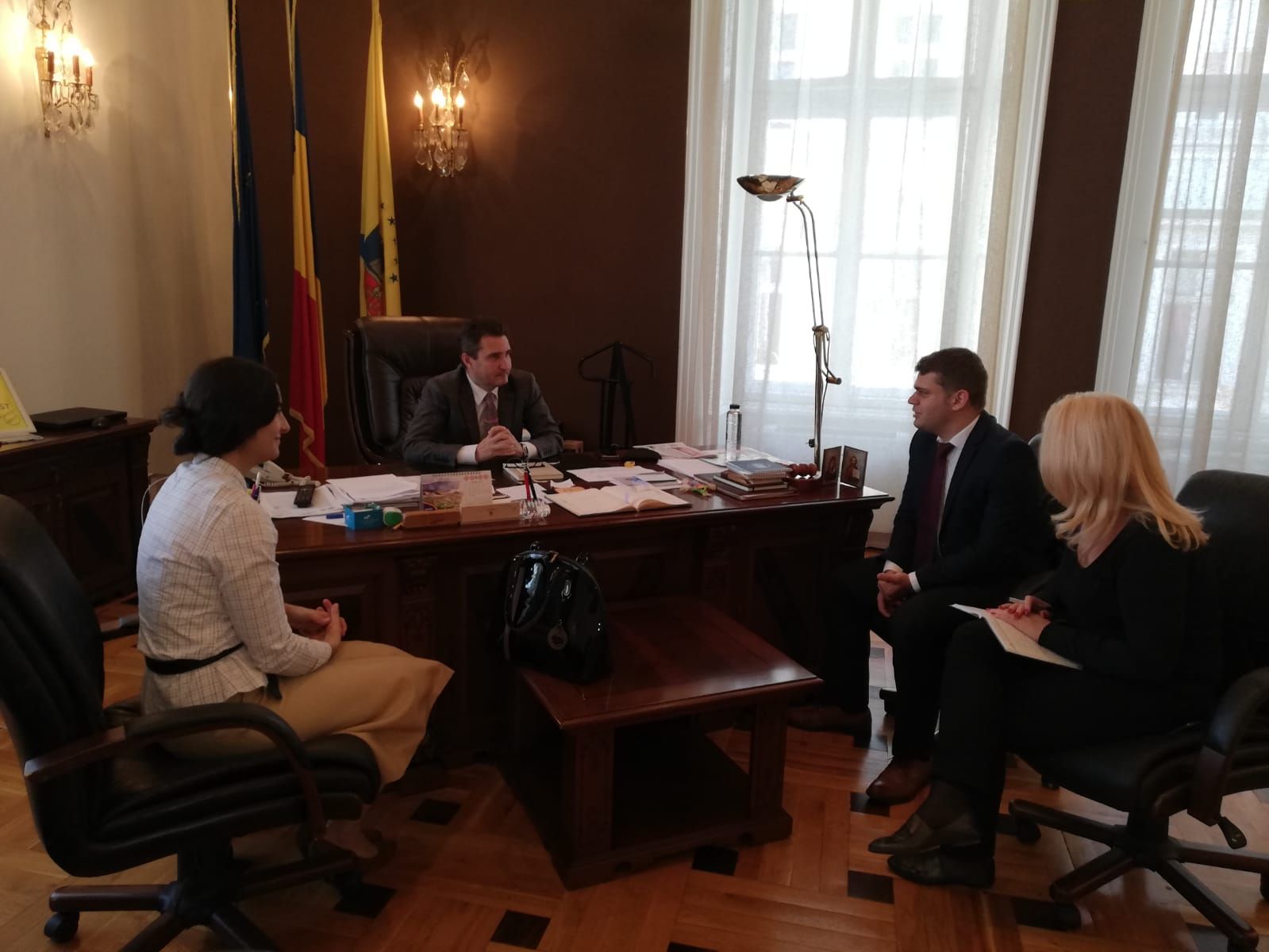 ARADCU 00 O ZI CU PRIMARUL CALIN BIBART MA22OCT (1)