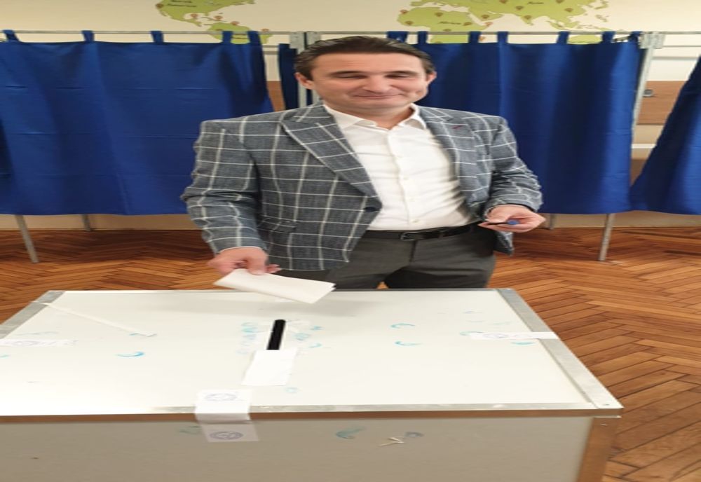 Arad FOTO VIDEO Primarul Aradului, Călin Bibarț: "am votat pentru că întotdeauna alegerea și nu întâmplarea este cea care ne determină viitorul"