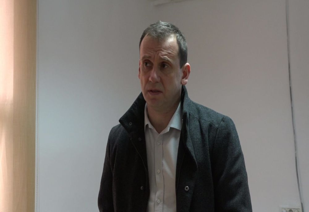 Arad: Conferință pentru a reduce numărul românilor ținuți sclavi de către rețelele de traficanți din vestul Europei. Ce pregătesc autoritățile