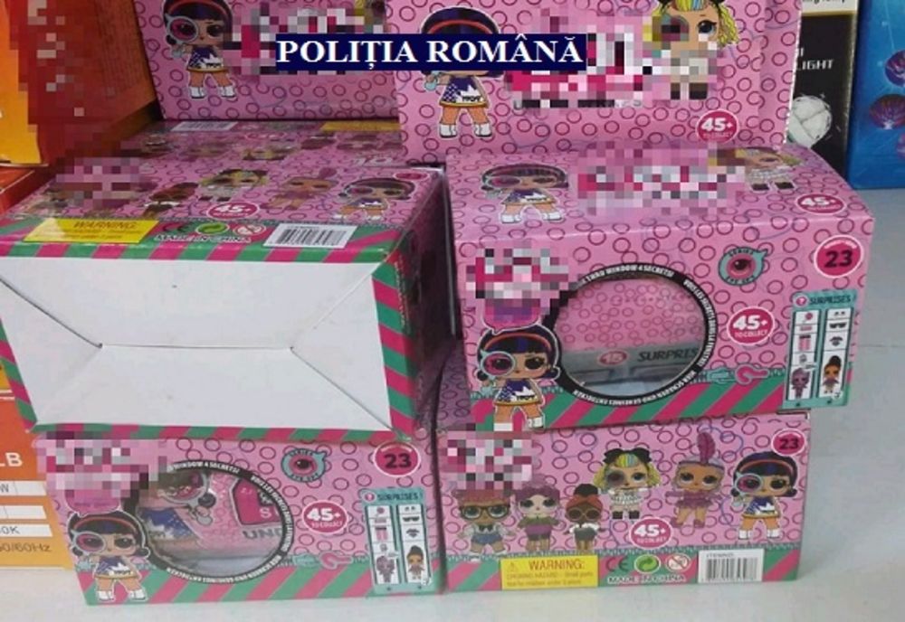 Arad: AUDIO Jucării și haine, confiscate de către polițiștii din Arad chiar în ziua de Moș Nicolae. În schimb, agenții au lăsat ca și cadou 5 dosare penale