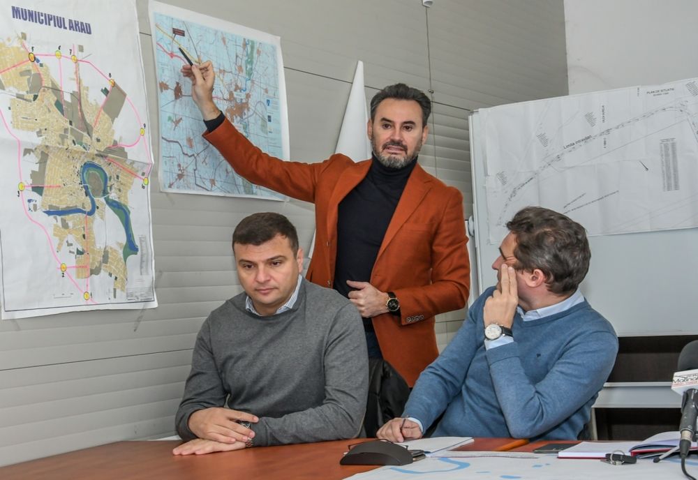 Arad: AUDIO Cea de-a 10-a ieșire pe șoseaua de centură a municipiului Arad, inaugurată. Primarul Călin Bibarț: "cu siguranță va duce la dezvoltarea unei noi zone industriale"