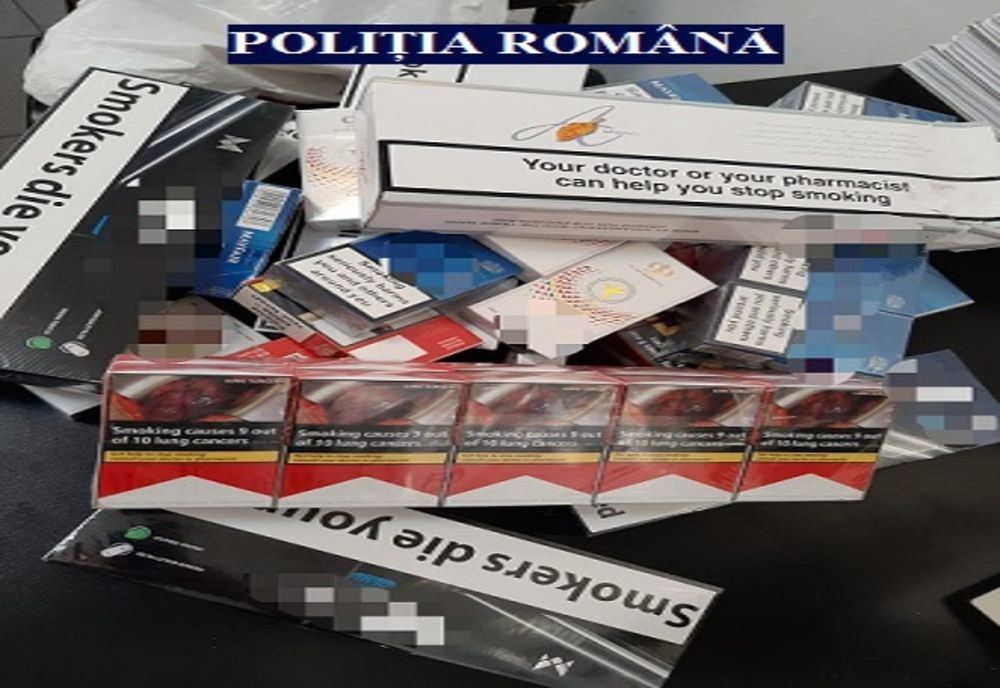 Arad: Cercetate pentru că vindeau țigări de contrabandă într-o piață agroalimentară