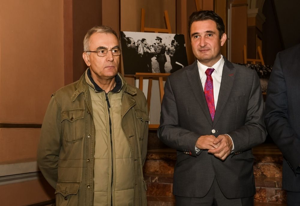 Arad: AUDIO Revoluția din 1989: 1.104 tineri vor prinde, vineri, tot atât atâtea lumânări în memoria celor 1.104 morți ai Revoluției din 1989