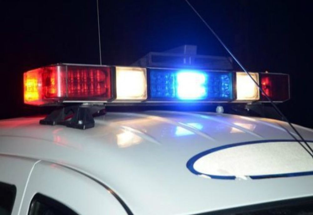 Arad: AUDIO Un șofer beat, care fugea de poliție, a ajuns cu mașina într-un șanț de la marginea drumului