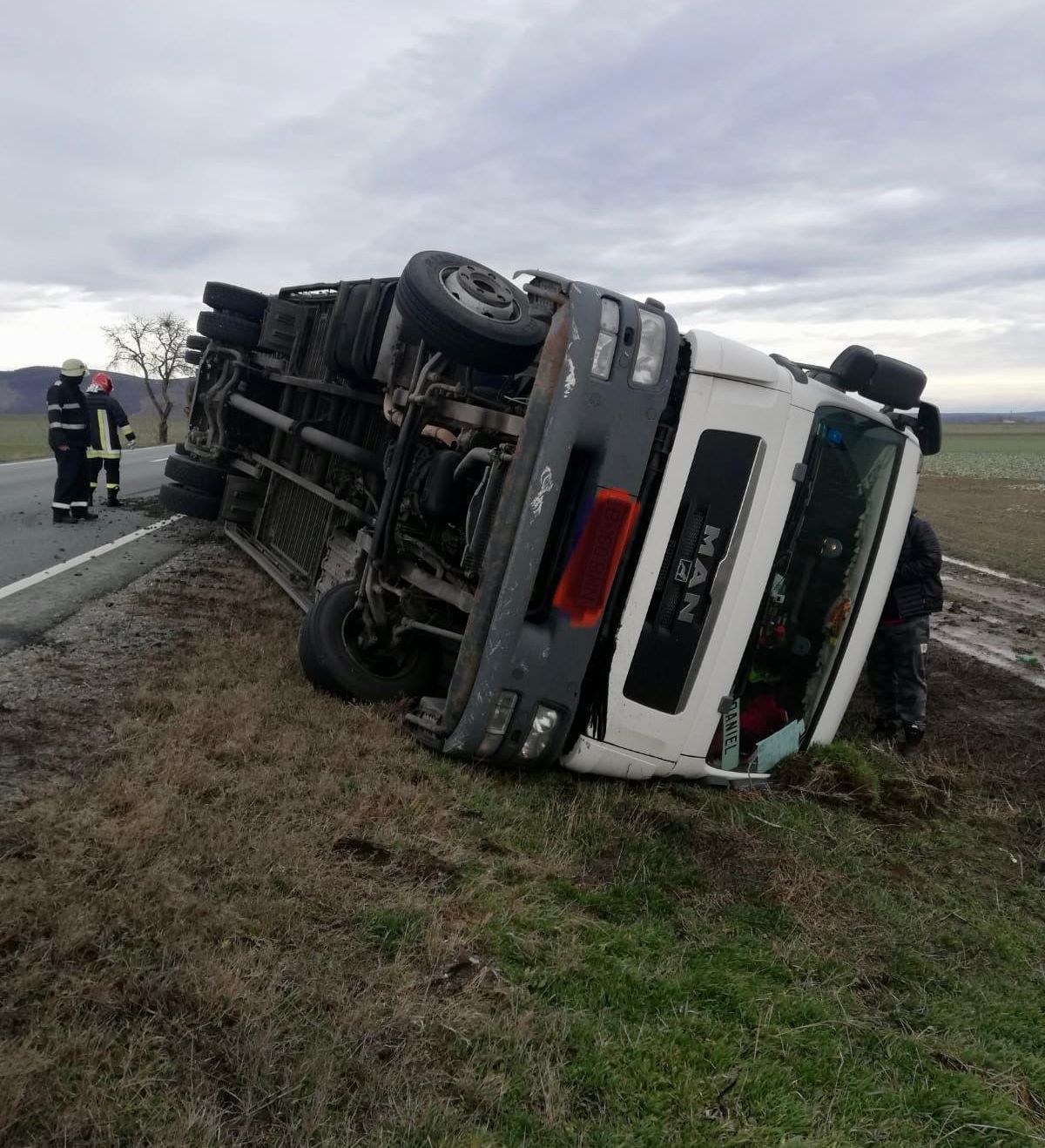ARADCU 00 CAMION ISU ARAD MI05FEB